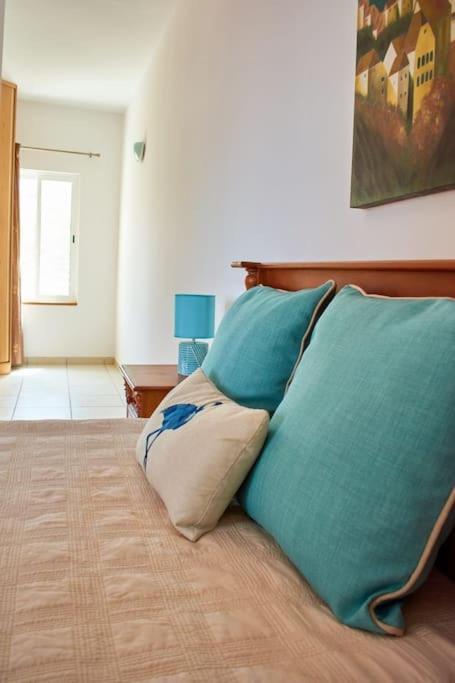 סנטה מריה Apartamento T3 Encantador Com Piscina Wifi E Perto De Praia מראה חיצוני תמונה