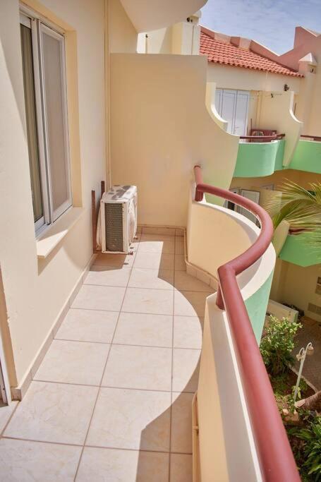 סנטה מריה Apartamento T3 Encantador Com Piscina Wifi E Perto De Praia מראה חיצוני תמונה